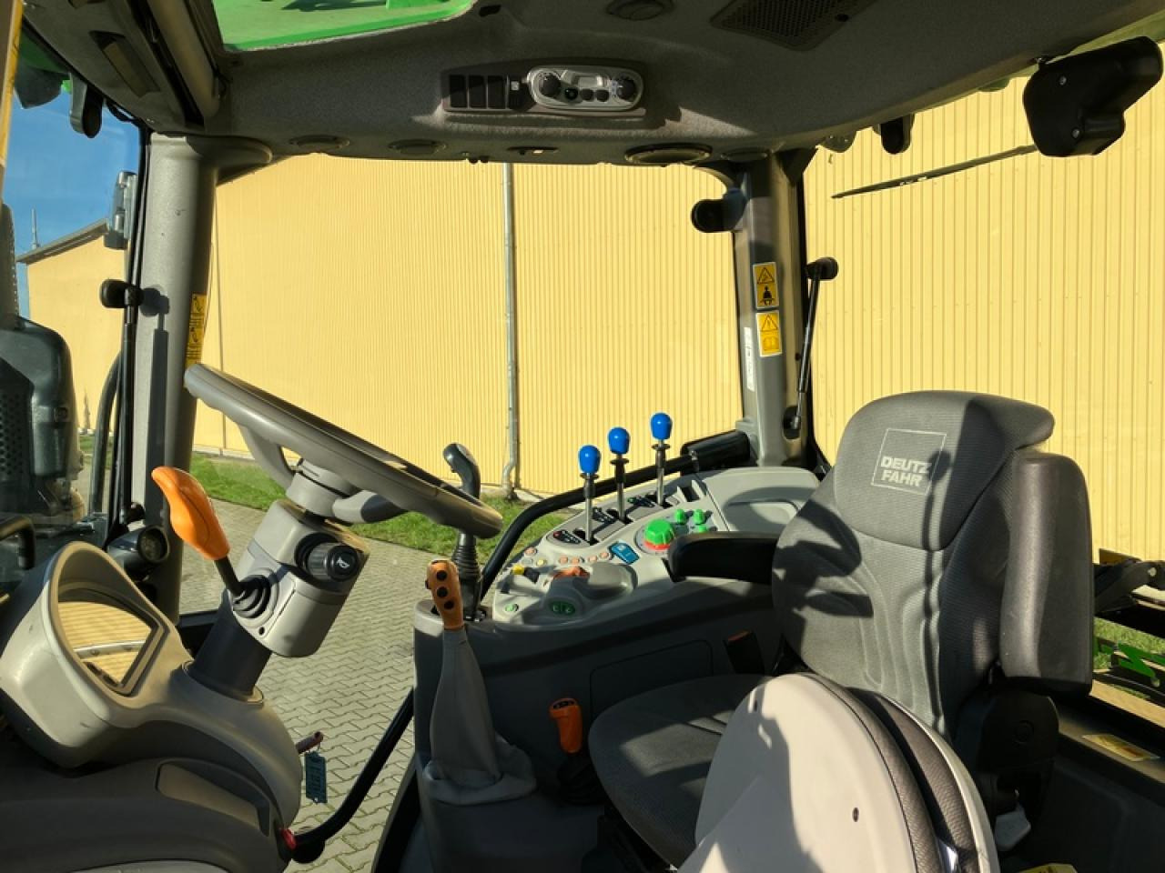 Tracteur agricole Deutz-Fahr 5120 GS: photos 7 Tracteur agricole Deutz-Fahr 5120 GS: photos 7