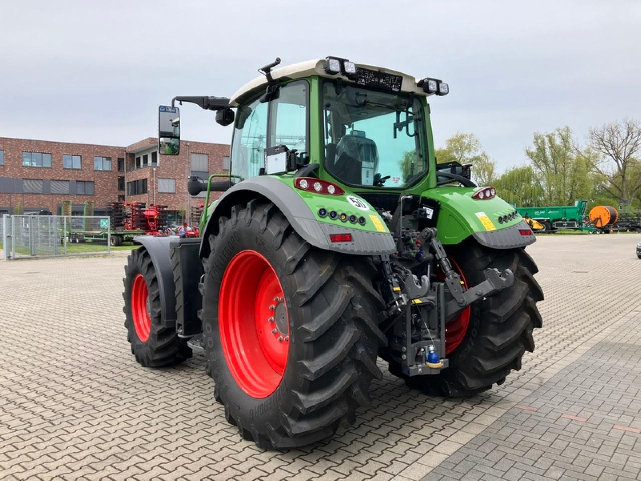 Fendt VARIO 724 GEN 6 PROFI PLUS SET 2 - Tracteur agricole: photos 3 Fendt VARIO 724 GEN 6 PROFI PLUS SET 2 - Tracteur agricole: photos 3