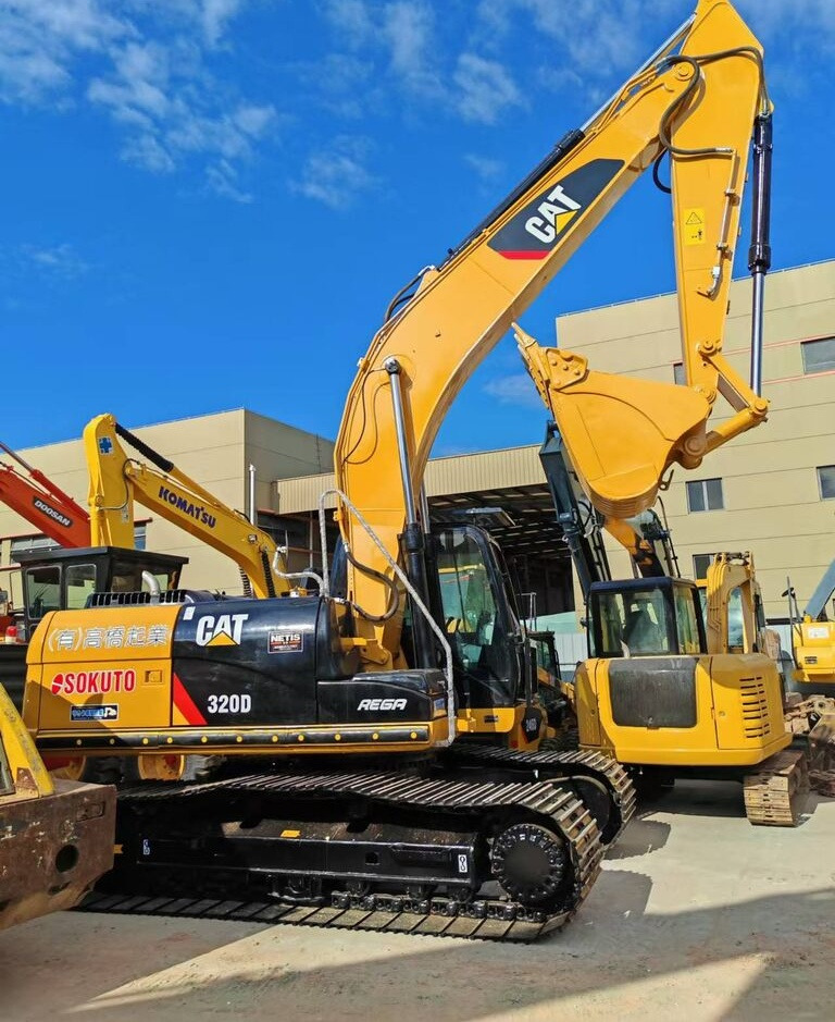 Caterpillar 320D - Pelle sur chenille: photos 2 Caterpillar 320D - Pelle sur chenille: photos 2