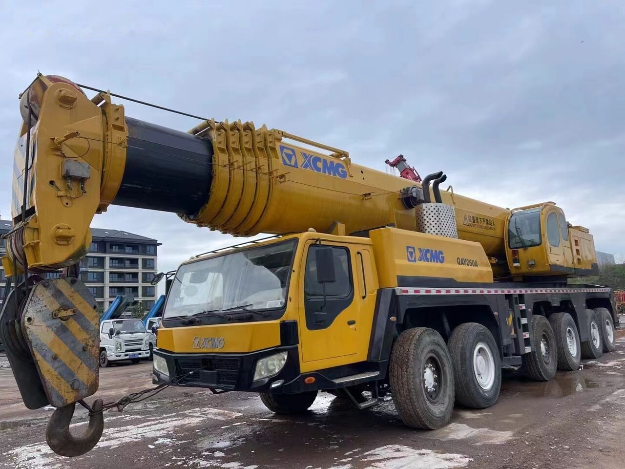 XCMG QAY260A 206T 260ton - Grue mobile: photos 2 XCMG QAY260A 206T 260ton - Grue mobile: photos 2