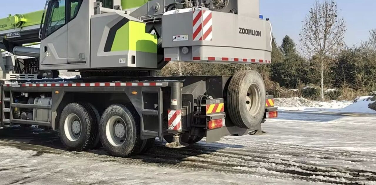 Zoomlion ZTC350 ZTC250 ZTC550 ZTC1000 - Grue mobile: photos 4 Zoomlion ZTC350 ZTC250 ZTC550 ZTC1000 - Grue mobile: photos 4