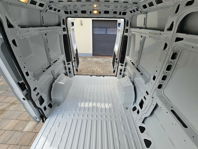 Fourgon utilitaire neuf FIAT Ducato 35 MAXI 180 Serie10-9.2 Modell 2025 L2H2: photos 35