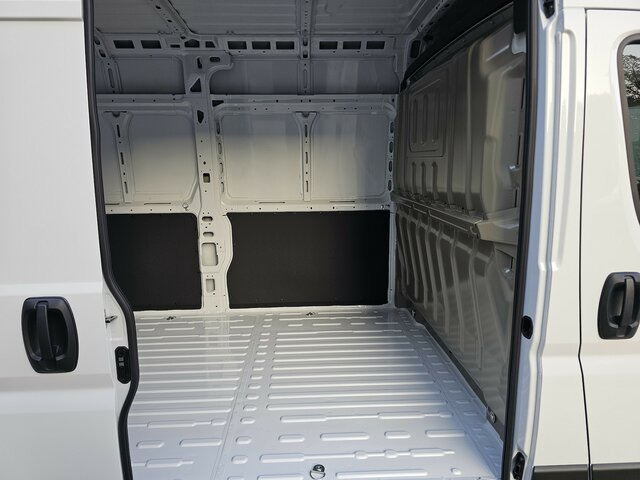 Fourgon utilitaire FIAT Ducato 35 MAXI L5H2 L4H2 180 15m³ Safety Kamera...: photos 29 Fourgon utilitaire FIAT Ducato 35 MAXI L5H2 L4H2 180 15m³ Safety Kamera...: photos 29