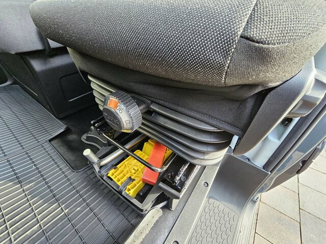 IVECO Daily 35S18HA8V DOKA Snoeks Mixto Hi-Matic 16m³ - Fourgon utilitaire, Utilitaire double cabine: photos 5 IVECO Daily 35S18HA8V DOKA Snoeks Mixto Hi-Matic 16m³ - Fourgon utilitaire, Utilitaire double cabine: photos 5
