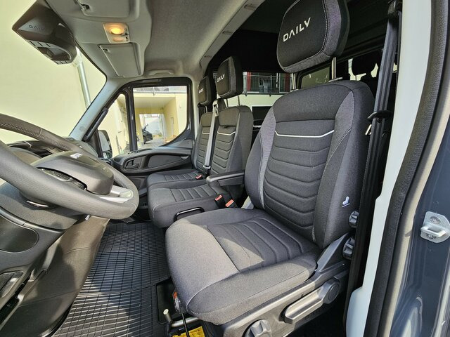 IVECO Daily 35S18HA8V DOKA Snoeks Mixto Hi-Matic 16m³ - Fourgon utilitaire, Utilitaire double cabine: photos 4 IVECO Daily 35S18HA8V DOKA Snoeks Mixto Hi-Matic 16m³ - Fourgon utilitaire, Utilitaire double cabine: photos 4