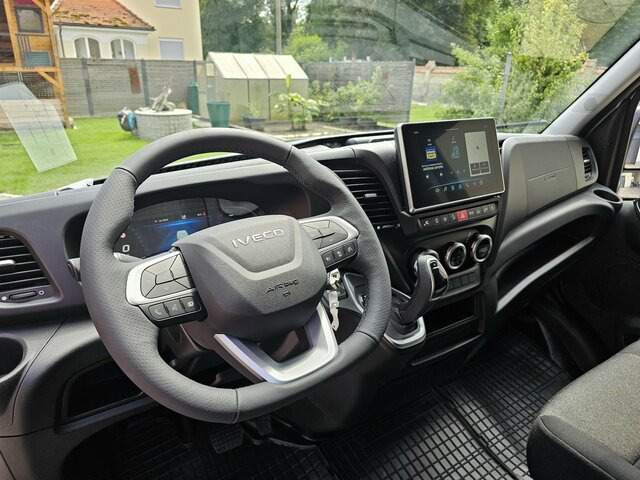 IVECO Daily 35S18HA8V DOKA Snoeks Mixto Hi-Matic 16m³ - Fourgon utilitaire, Utilitaire double cabine: photos 4 IVECO Daily 35S18HA8V DOKA Snoeks Mixto Hi-Matic 16m³ - Fourgon utilitaire, Utilitaire double cabine: photos 4