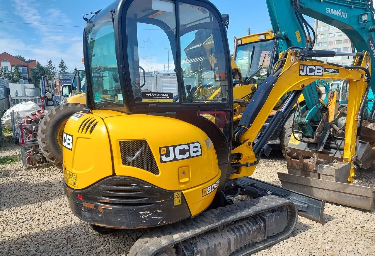 JCB - Mini pelle: photos 1 JCB - Mini pelle: photos 1