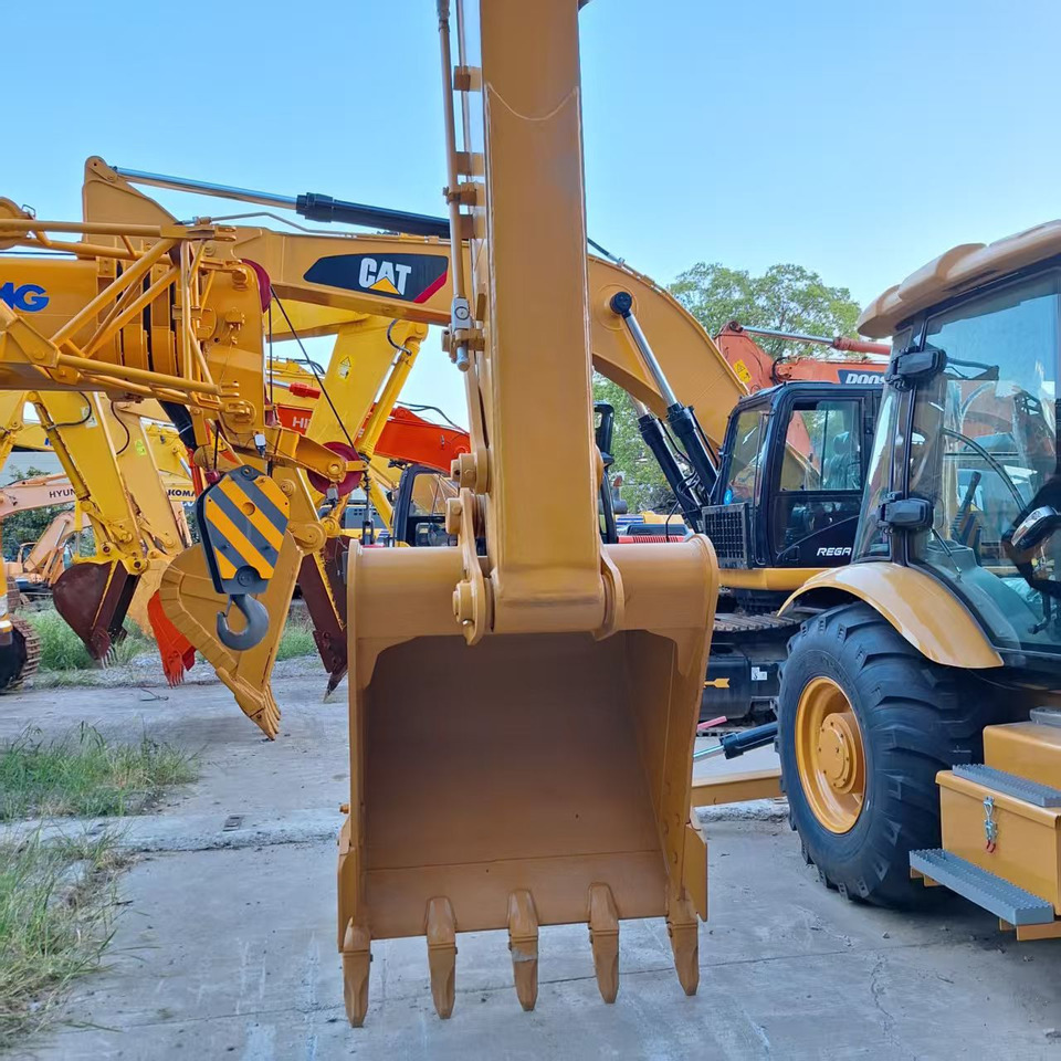 Pelle sur chenille CAT 320D2L Excavator: photos 6