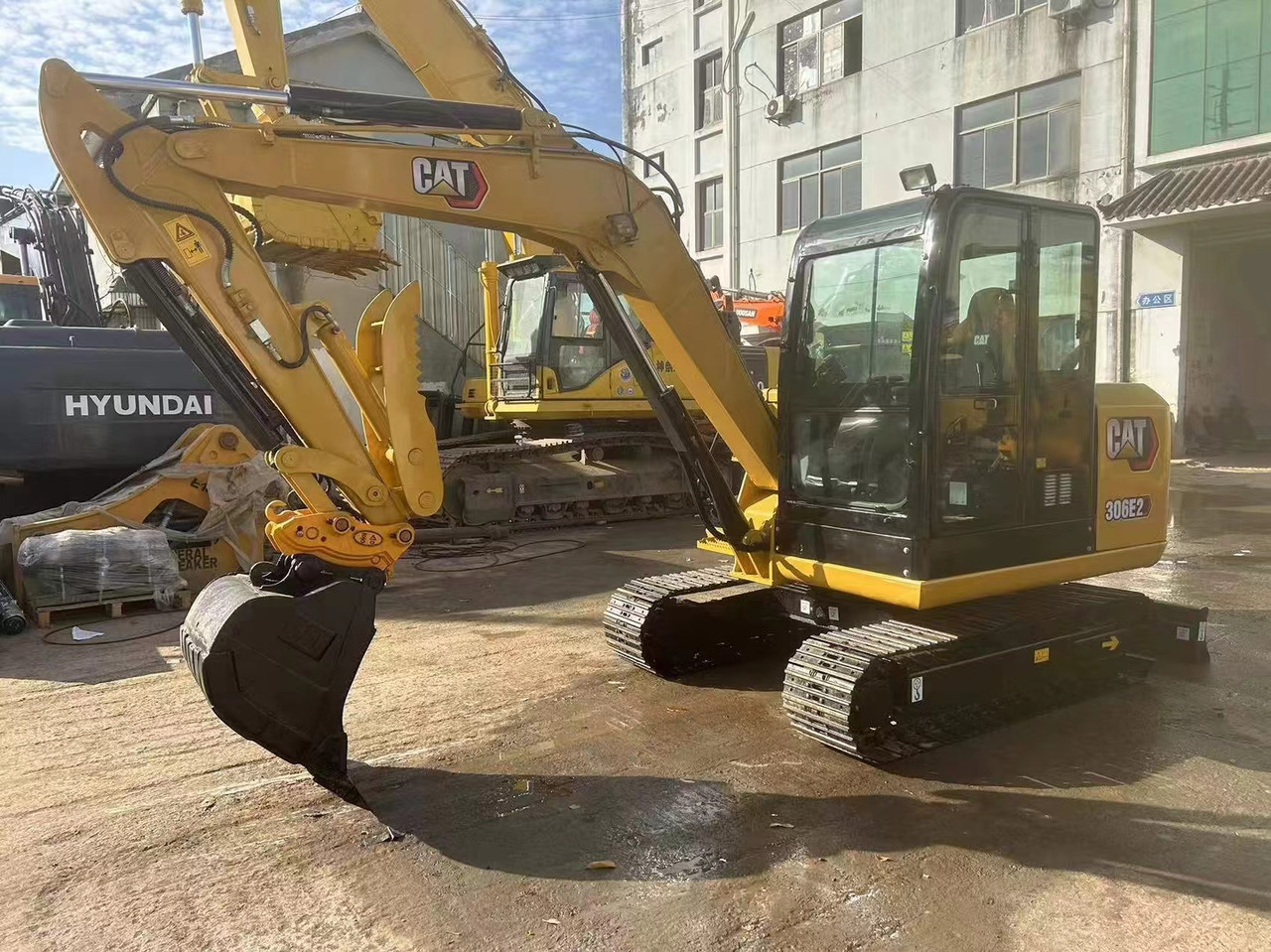 CATERPILLAR CAT 306E2 TRACKED EXCAVATOR - Mini pelle: photos 2 CATERPILLAR CAT 306E2 TRACKED EXCAVATOR - Mini pelle: photos 2