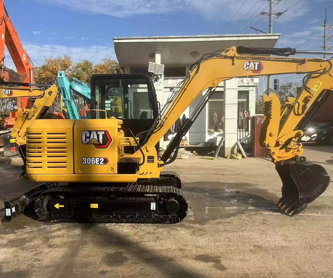 CATERPILLAR CAT 306E2 TRACKED EXCAVATOR - Mini pelle: photos 1 CATERPILLAR CAT 306E2 TRACKED EXCAVATOR - Mini pelle: photos 1