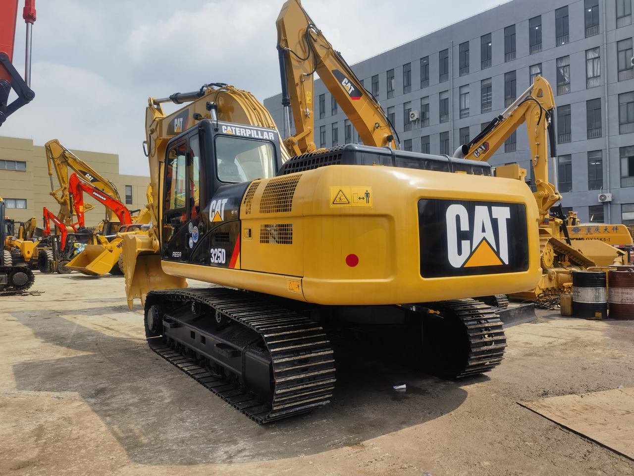 CATERPILLAR CAT 325D Excavator - Pelle sur chenille: photos 2 CATERPILLAR CAT 325D Excavator - Pelle sur chenille: photos 2
