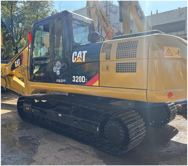 Cheap used excavators machine cat 320d2 for sale caterpillar machinery used excavator caterpillar - Pelle sur chenille: photos 1 Cheap used excavators machine cat 320d2 for sale caterpillar machinery used excavator caterpillar - Pelle sur chenille: photos 1
