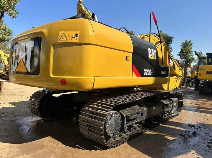 Cheap used excavators machine cat 320d2 for sale caterpillar machinery used excavator caterpillar - Pelle sur chenille: photos 4 Cheap used excavators machine cat 320d2 for sale caterpillar machinery used excavator caterpillar - Pelle sur chenille: photos 4