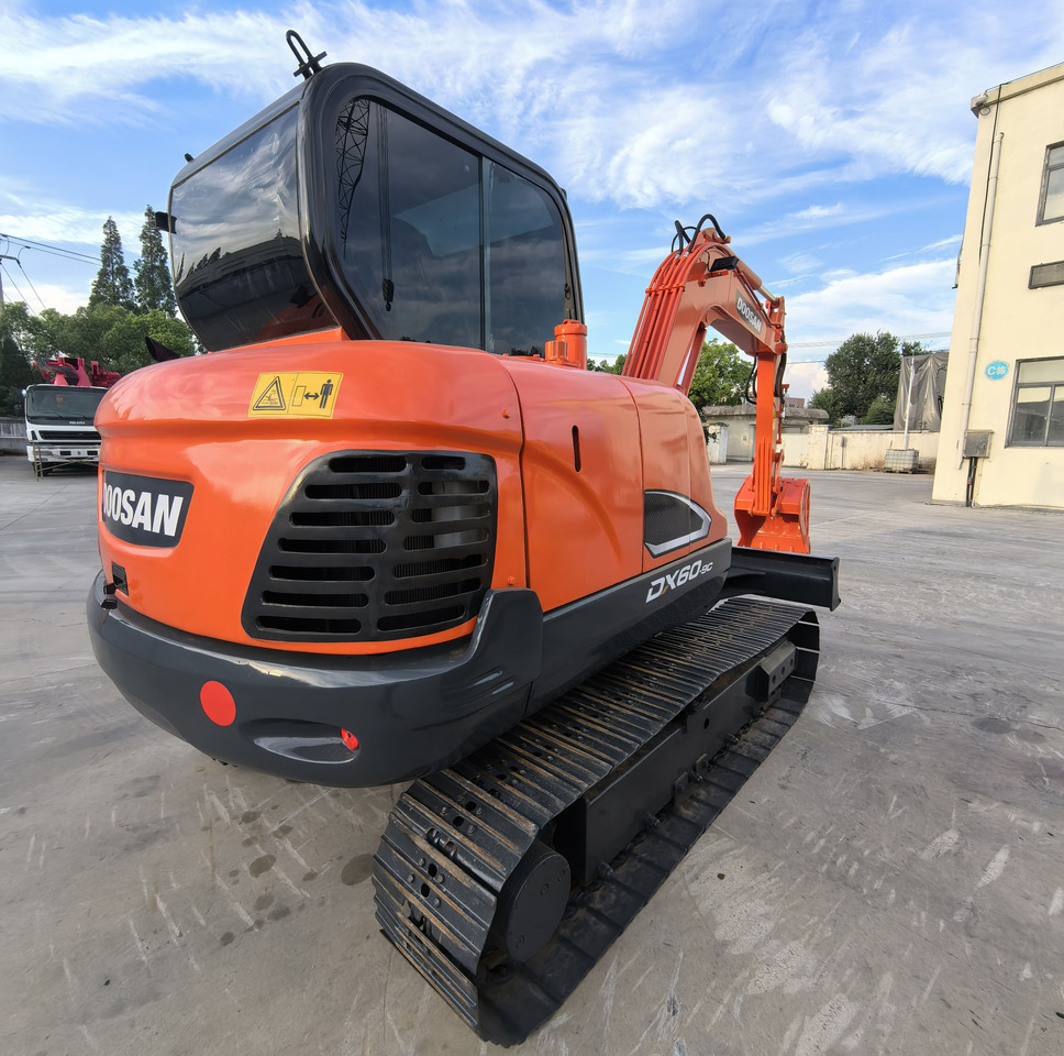 Doosan Dx60 Crawler Excavator - Pelle sur chenille: photos 5 Doosan Dx60 Crawler Excavator - Pelle sur chenille: photos 5