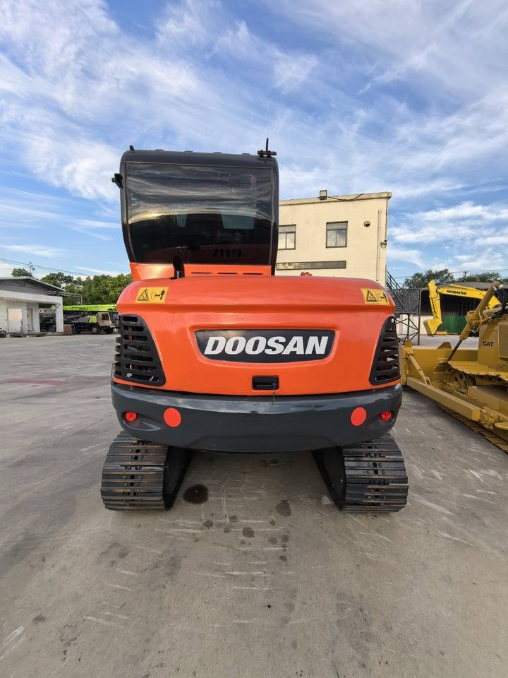 Doosan Dx60 Crawler Excavator - Pelle sur chenille: photos 1 Doosan Dx60 Crawler Excavator - Pelle sur chenille: photos 1