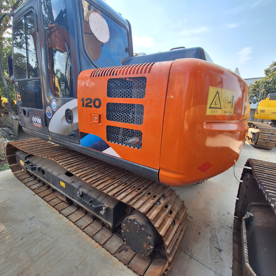 Hitachi ZX120-6 Excavator - Pelle sur chenille: photos 1 Hitachi ZX120-6 Excavator - Pelle sur chenille: photos 1