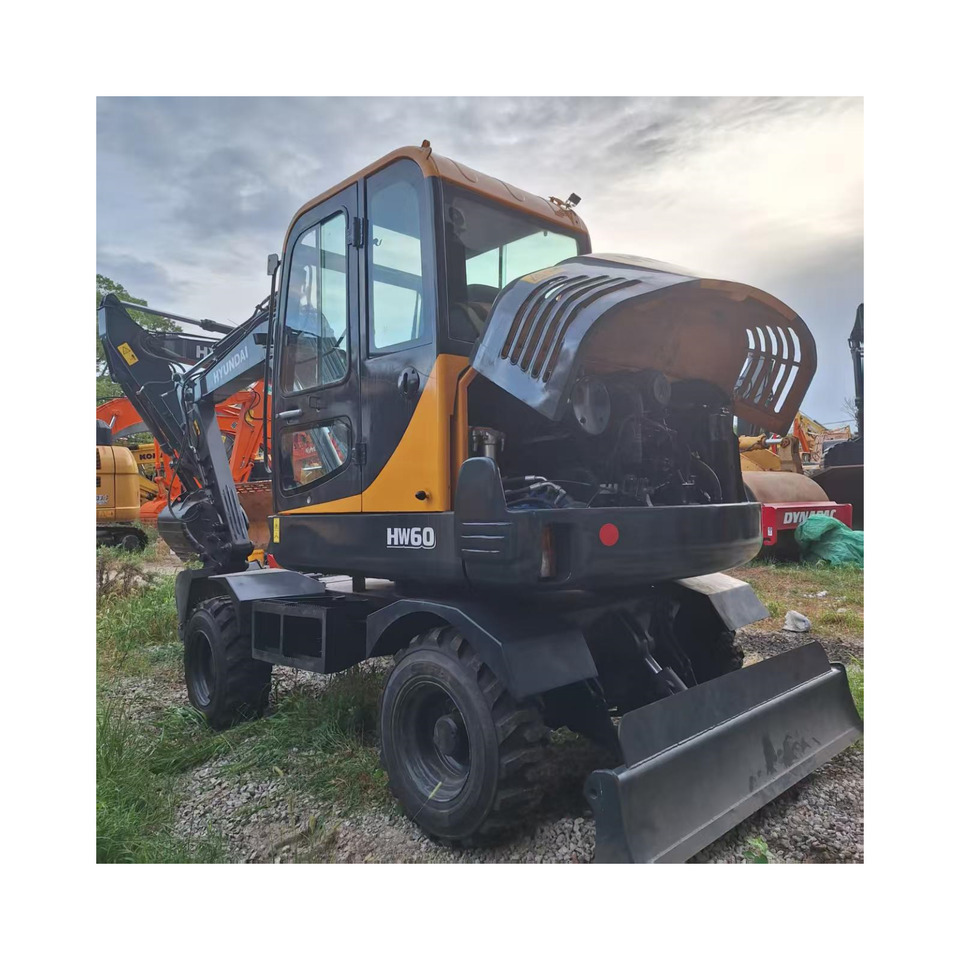 Pelle sur pneus Hyundai HW60  excavator: photos 6