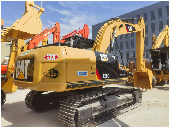 Japan original Hot selling 20 ton CAT320D second hand excavators Caterpillar excavator cat320d for sale - Pelle sur chenille: photos 1 Japan original Hot selling 20 ton CAT320D second hand excavators Caterpillar excavator cat320d for sale - Pelle sur chenille: photos 1