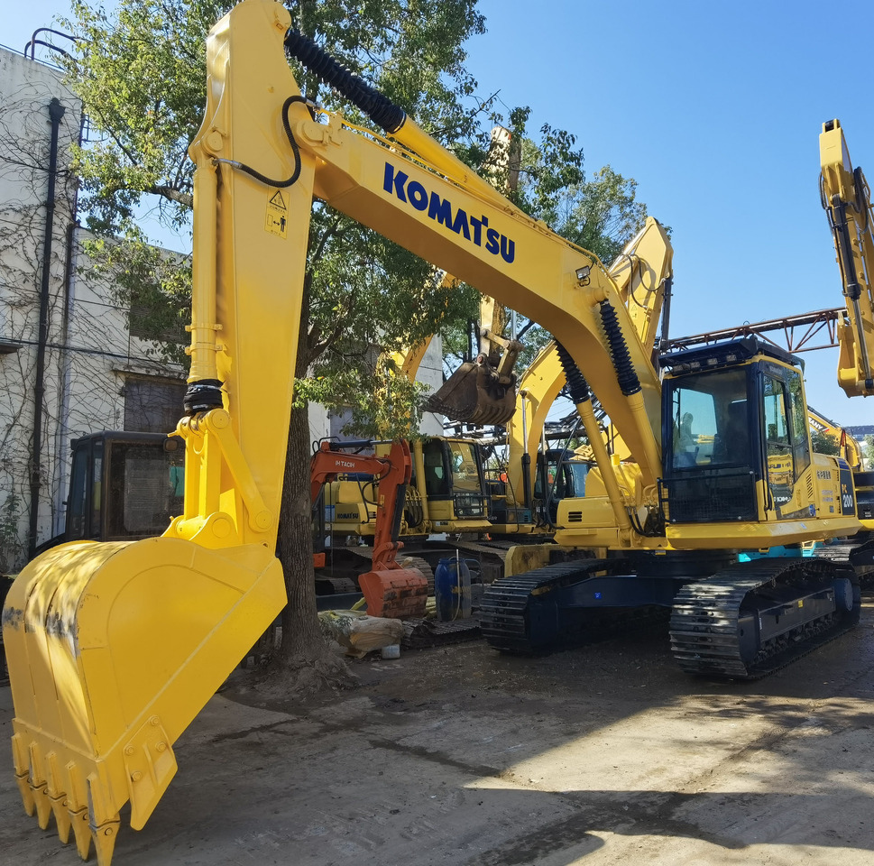 Komatsu PC200-8 Excavator - Pelle sur chenille: photos 1 Komatsu PC200-8 Excavator - Pelle sur chenille: photos 1