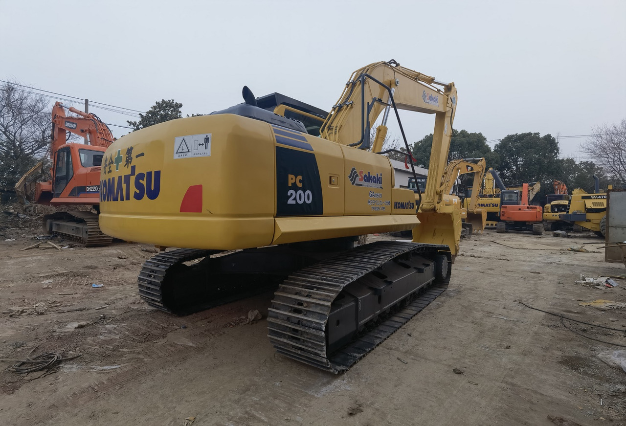 Komatsu PC200-8 Excavator - Pelle sur chenille: photos 1 Komatsu PC200-8 Excavator - Pelle sur chenille: photos 1