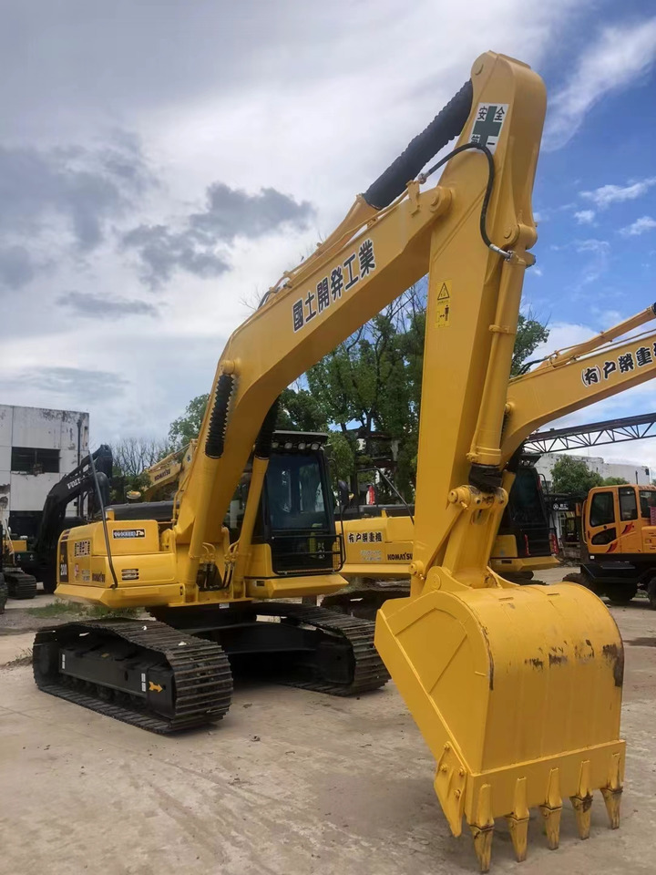 Komatsu PC200-8 Excavator - Pelle sur chenille: photos 3 Komatsu PC200-8 Excavator - Pelle sur chenille: photos 3