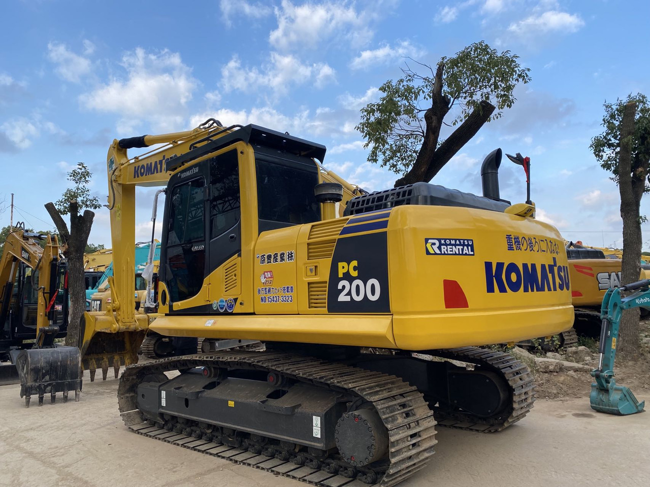Komatsu PC200-8 Excavator - Pelle sur chenille: photos 2 Komatsu PC200-8 Excavator - Pelle sur chenille: photos 2