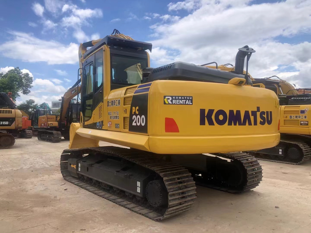 Komatsu PC200-8 Excavator - Pelle sur chenille: photos 2 Komatsu PC200-8 Excavator - Pelle sur chenille: photos 2