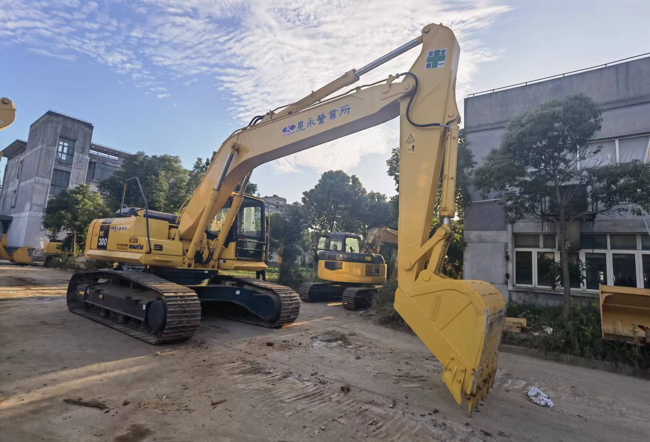 Komatsu PC300-7 Excavator - Pelle sur chenille: photos 3 Komatsu PC300-7 Excavator - Pelle sur chenille: photos 3