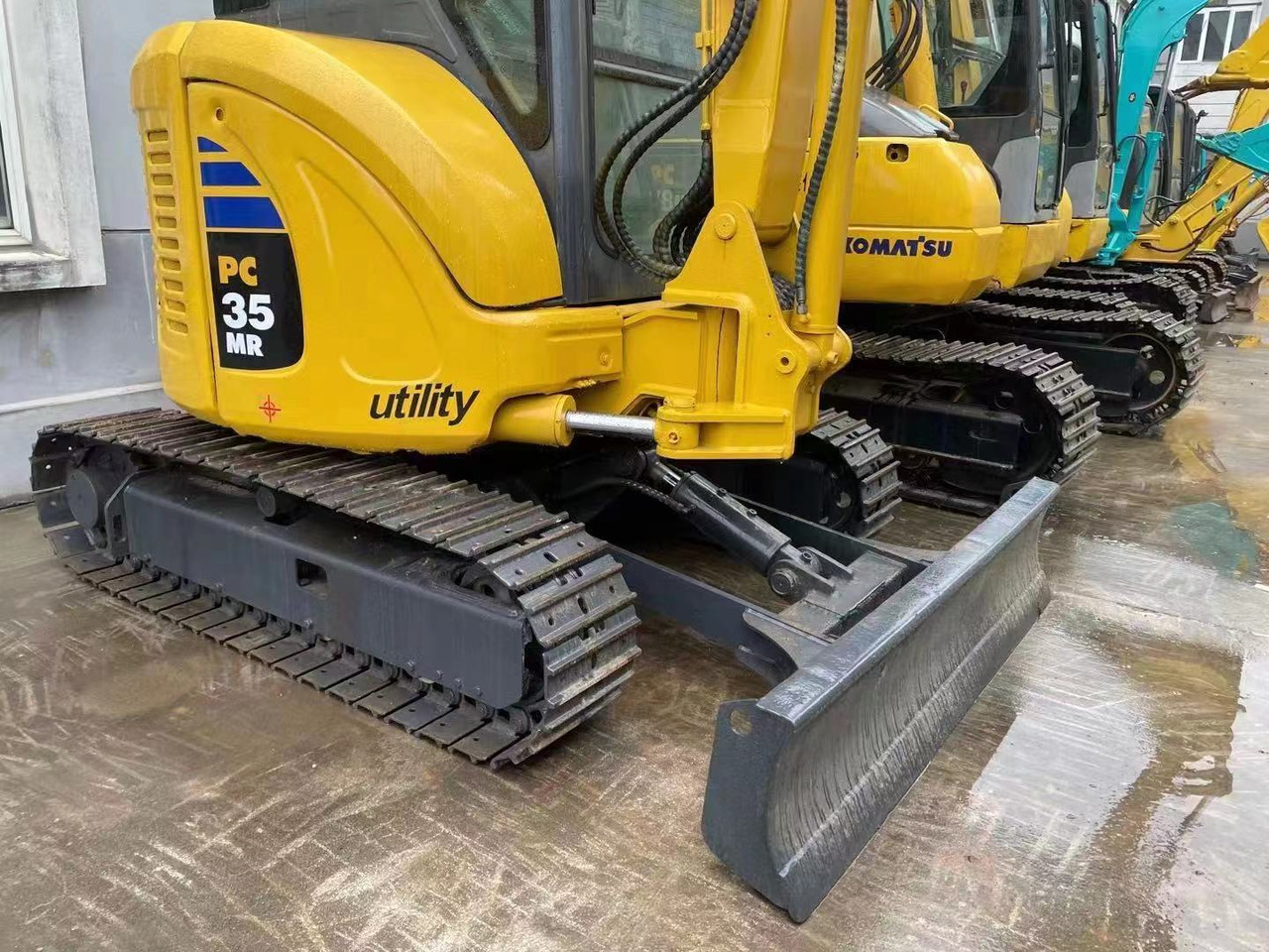 Komatsu PC35MR-3 Excavator - Pelle sur chenille: photos 2 Komatsu PC35MR-3 Excavator - Pelle sur chenille: photos 2