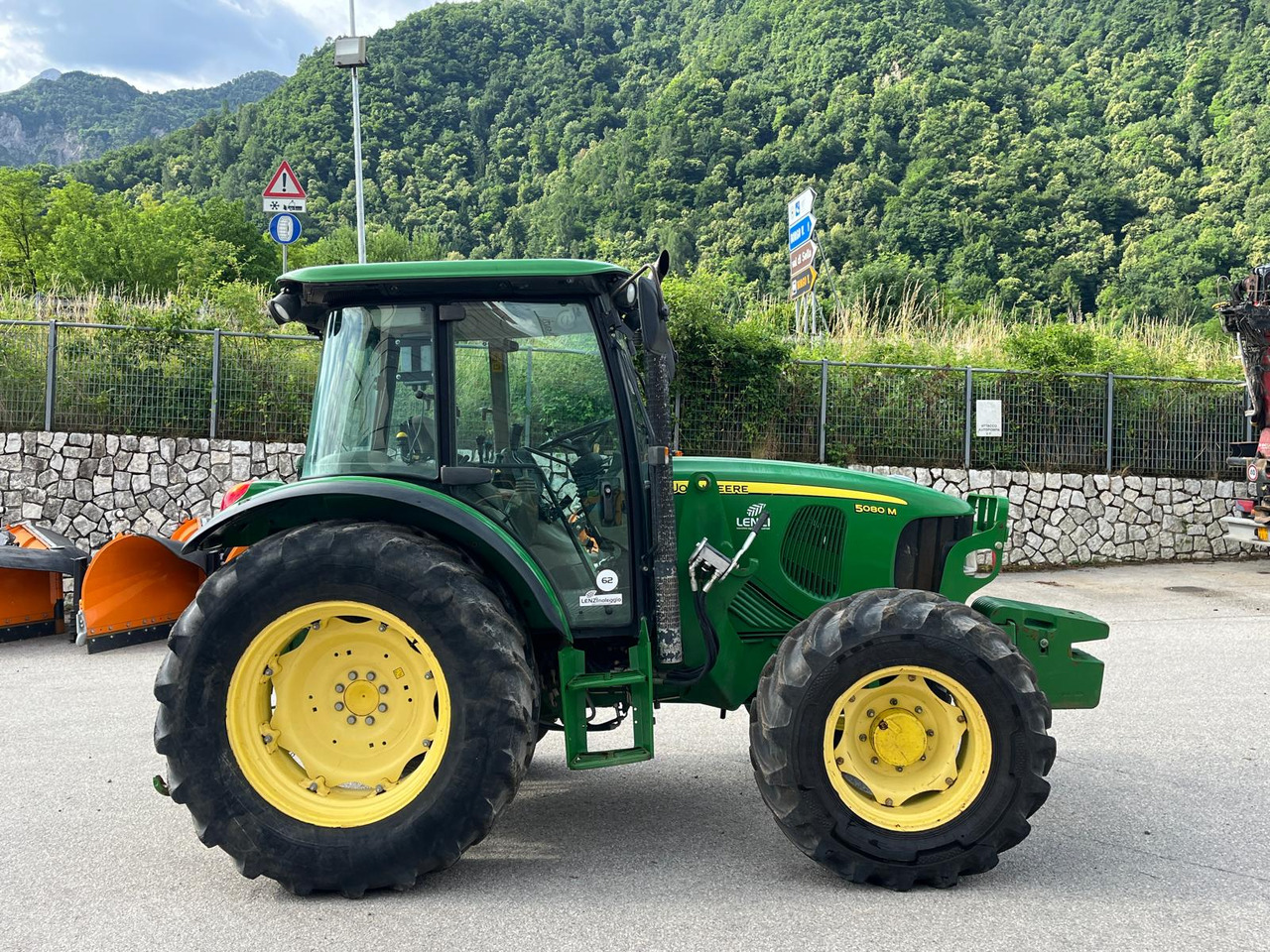 JOHN DEERE 5080 M - Tracteur agricole: photos 5 JOHN DEERE 5080 M - Tracteur agricole: photos 5