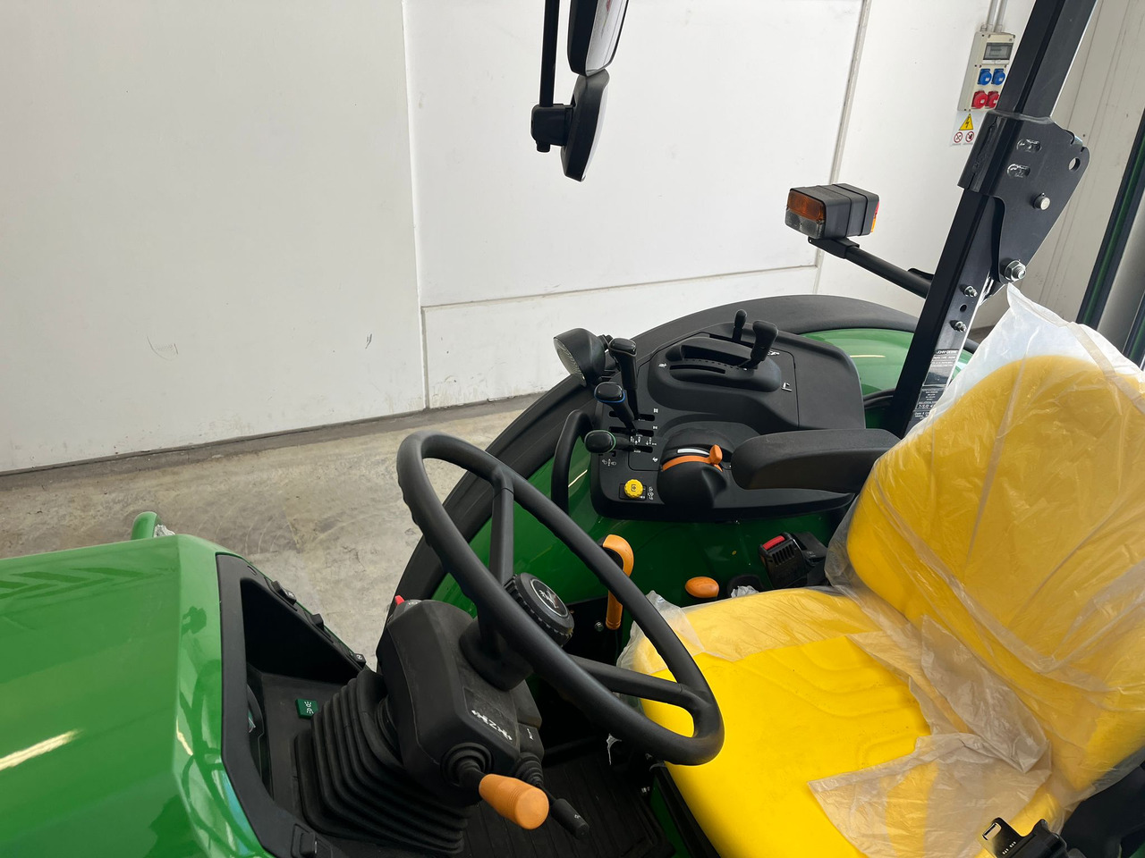 Tracteur agricole JOHN DEERE 5100 M: photos 7