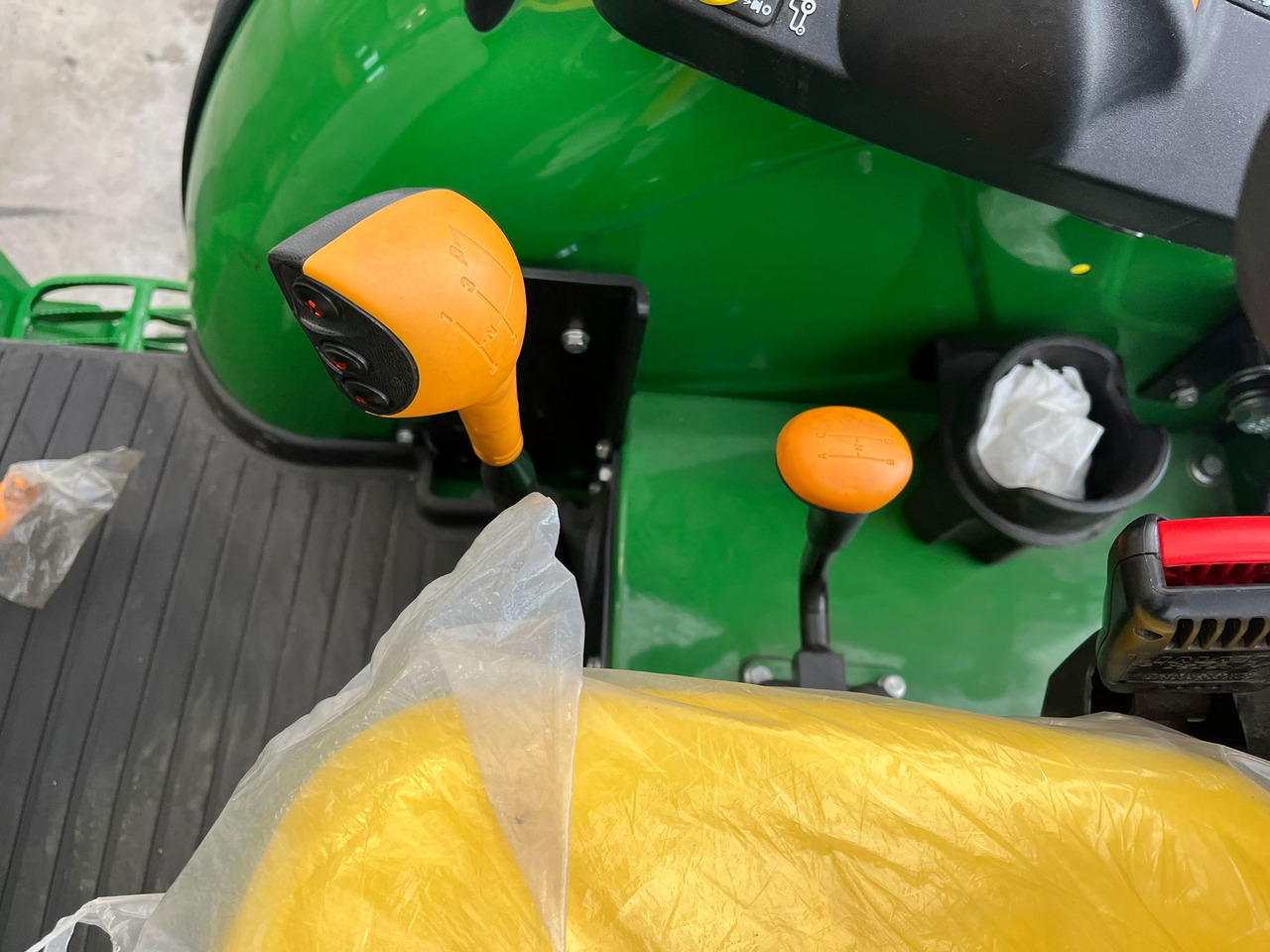 Tracteur agricole JOHN DEERE 5100 M: photos 9