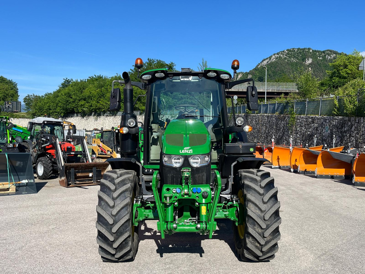 JOHN DEERE 6100M - Tracteur agricole: photos 3 JOHN DEERE 6100M - Tracteur agricole: photos 3