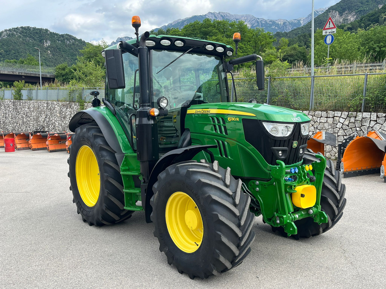 JOHN DEERE 6130R - Tracteur agricole: photos 4 JOHN DEERE 6130R - Tracteur agricole: photos 4