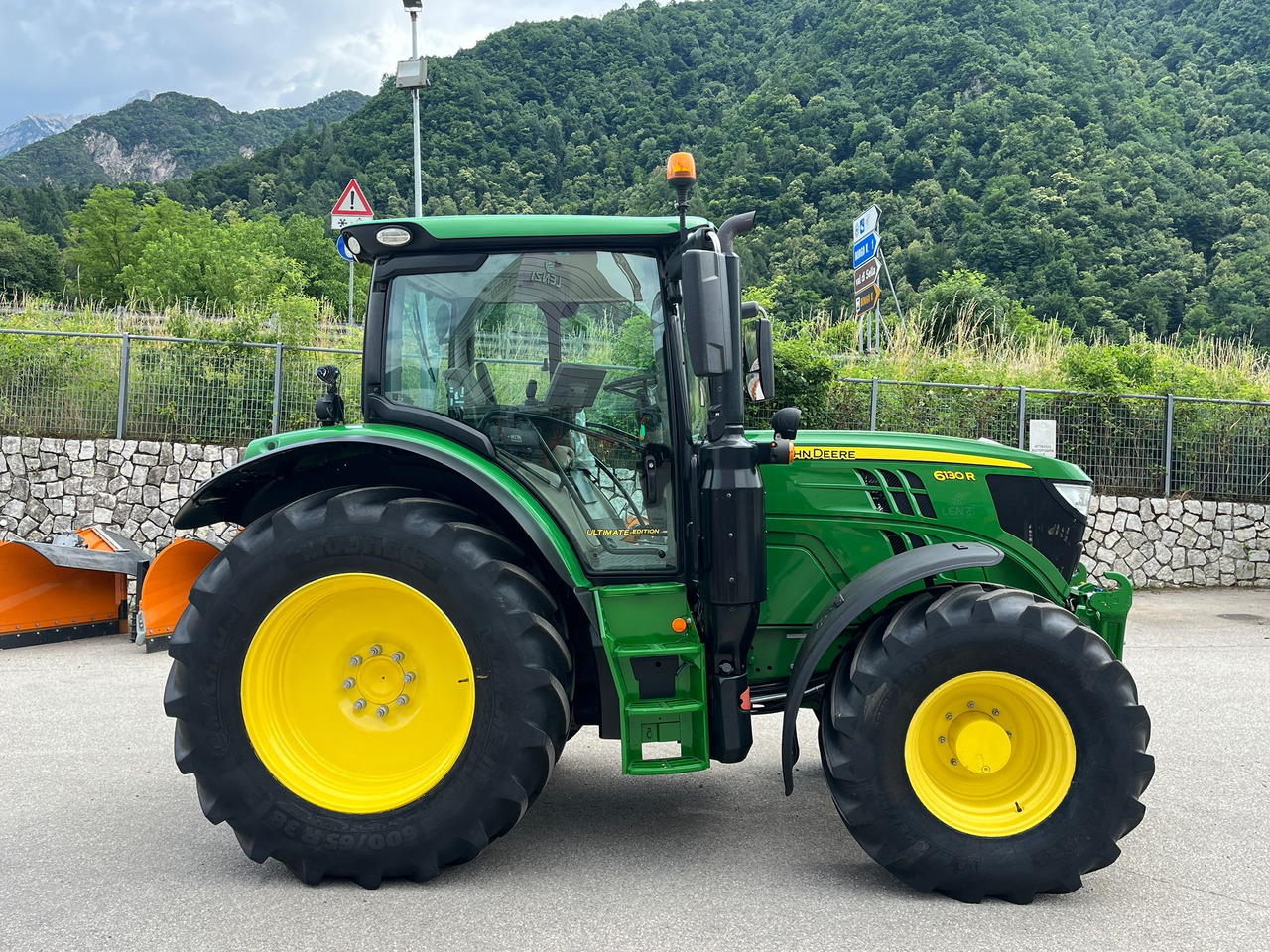 JOHN DEERE 6130R - Tracteur agricole: photos 5 JOHN DEERE 6130R - Tracteur agricole: photos 5