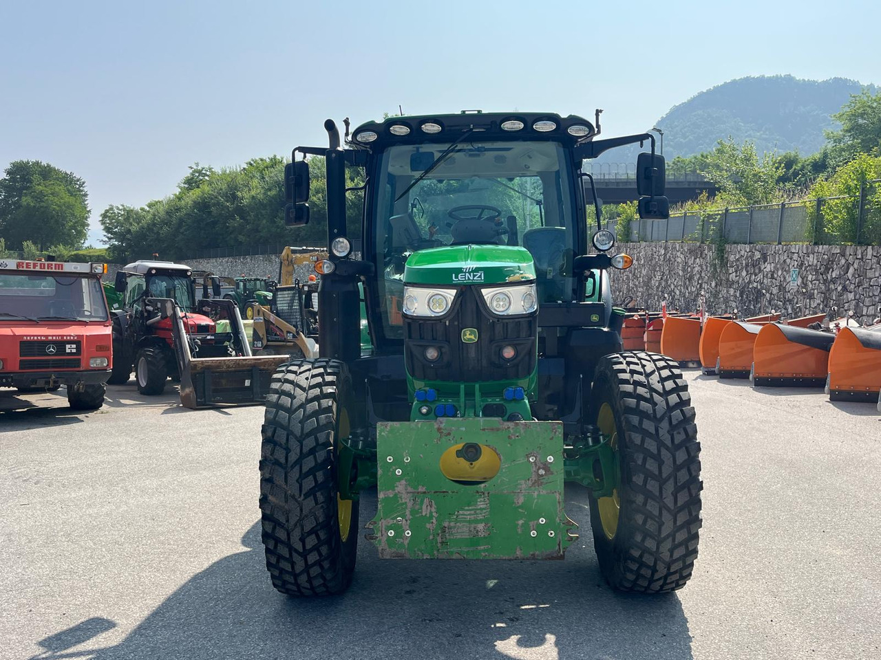 JOHN DEERE 6130R - Tracteur agricole: photos 3 JOHN DEERE 6130R - Tracteur agricole: photos 3