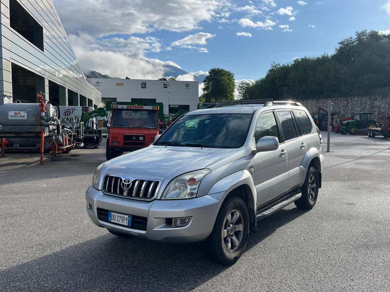 TOYOTA LAND CRUISER 4X4 3.0 D-4D - Voiture: photos 2 TOYOTA LAND CRUISER 4X4 3.0 D-4D - Voiture: photos 2