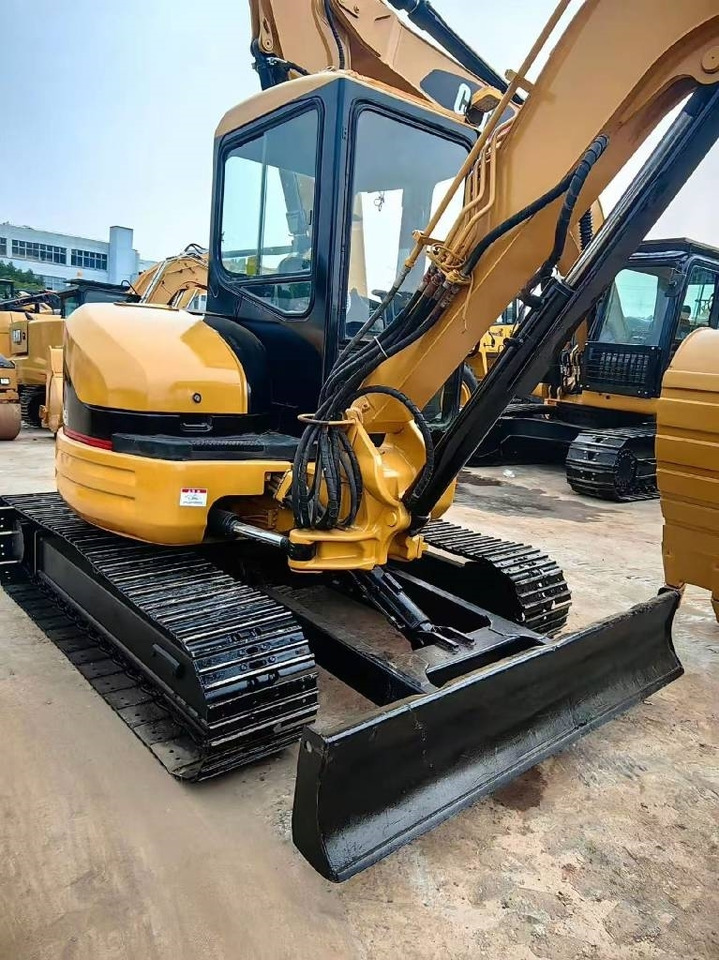 CAT 304 CR - Mini pelle: photos 3 CAT 304 CR - Mini pelle: photos 3