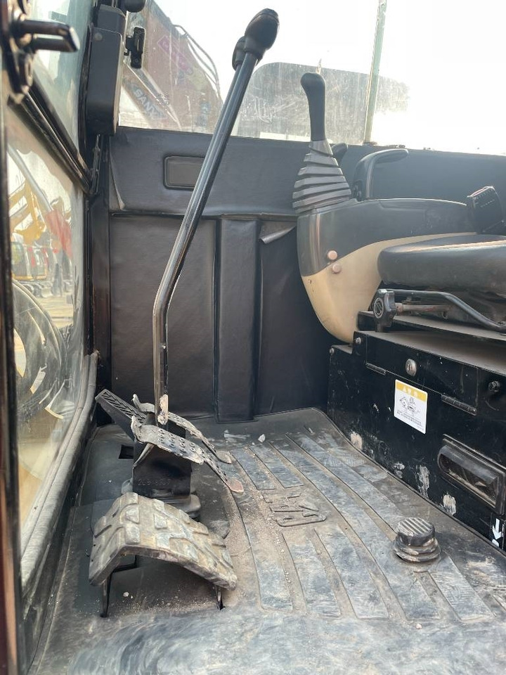 CAT 306 - Mini pelle: photos 3 CAT 306 - Mini pelle: photos 3