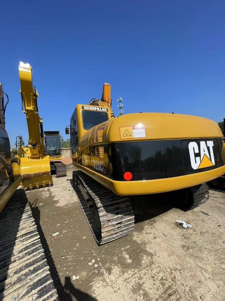 CAT 320 C - Pelle sur chenille: photos 3 CAT 320 C - Pelle sur chenille: photos 3