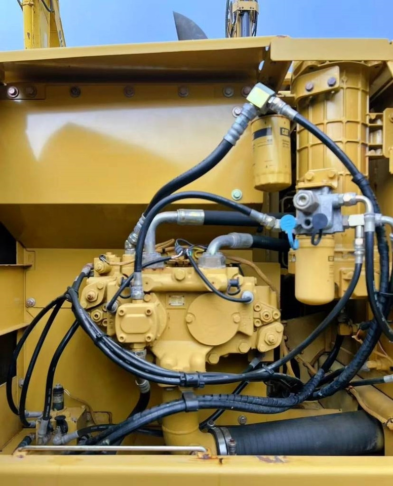 CAT 320 C - Pelle sur chenille: photos 3 CAT 320 C - Pelle sur chenille: photos 3