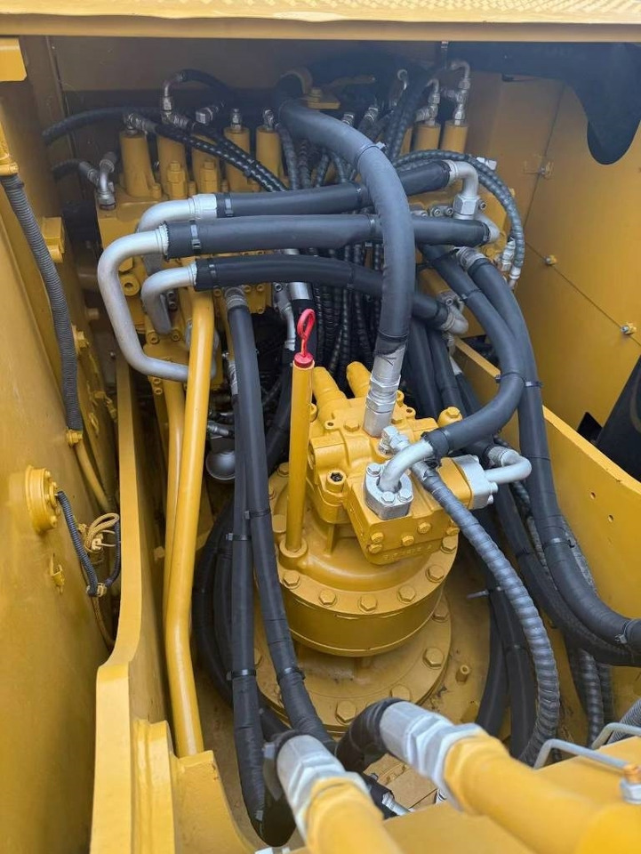 CAT 320 D - Pelle sur chenille: photos 2 CAT 320 D - Pelle sur chenille: photos 2