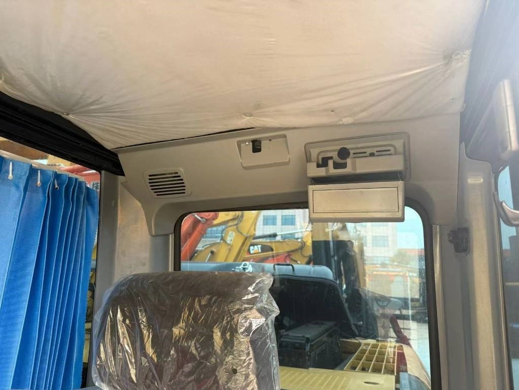 CAT 320 D - Pelle sur chenille: photos 5 CAT 320 D - Pelle sur chenille: photos 5