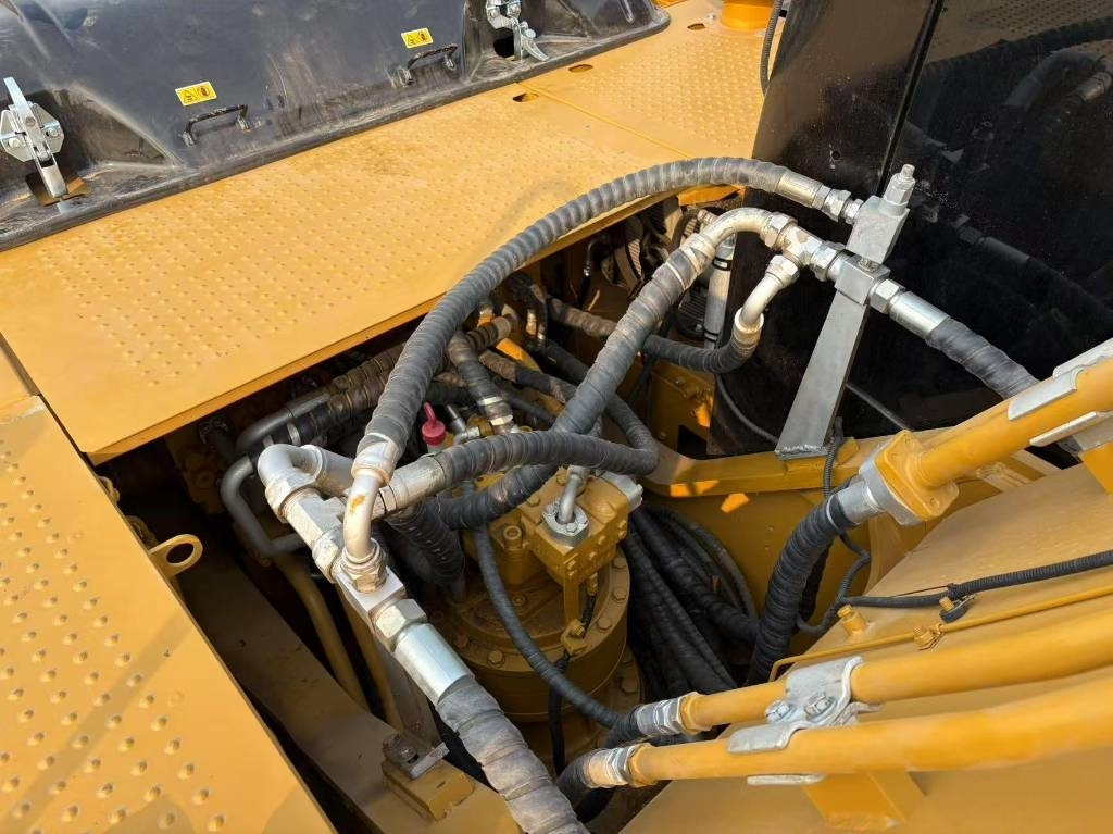CAT 325 D - Pelle sur chenille: photos 3 CAT 325 D - Pelle sur chenille: photos 3