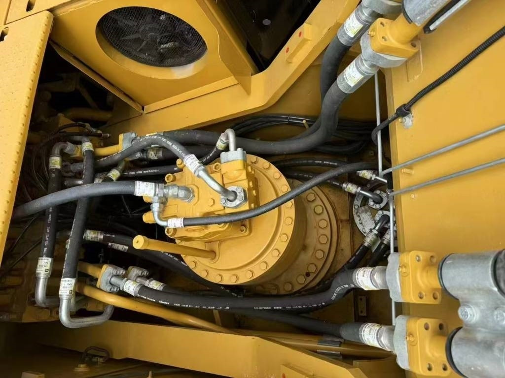 CAT 330 - Pelle sur chenille: photos 3 CAT 330 - Pelle sur chenille: photos 3