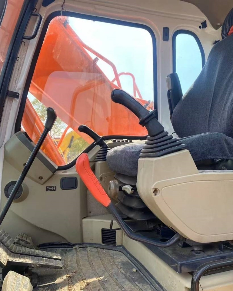 Pelle sur chenille Doosan 150: photos 6