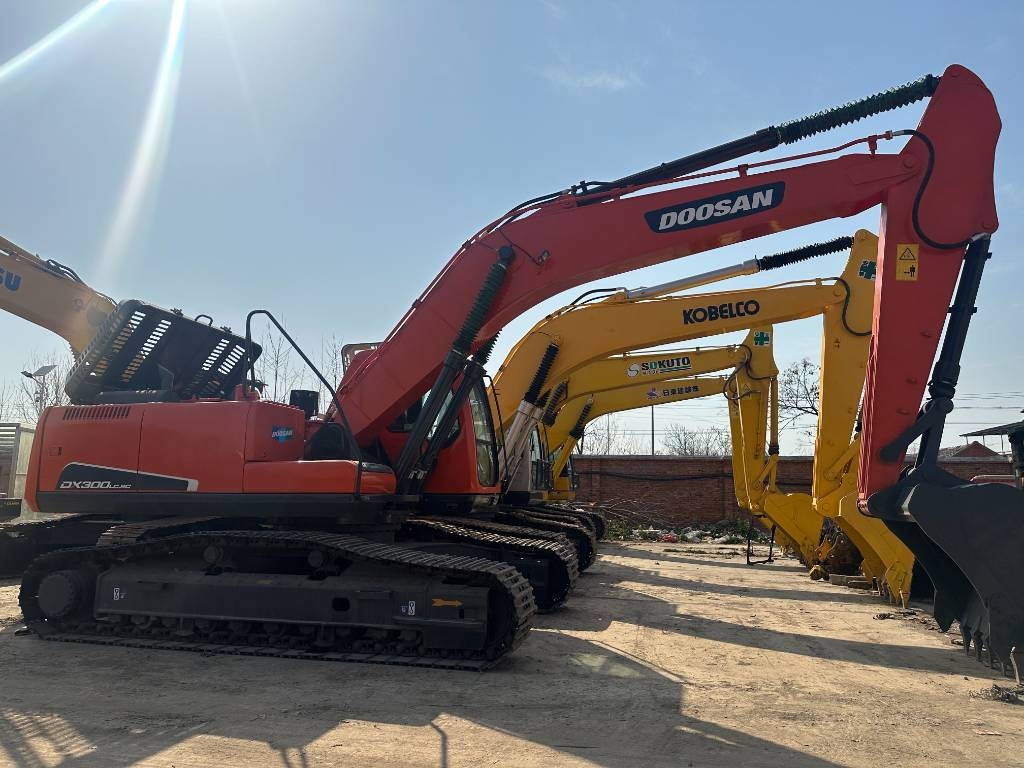 Doosan 300-7 - Pelle sur chenille: photos 1 Doosan 300-7 - Pelle sur chenille: photos 1