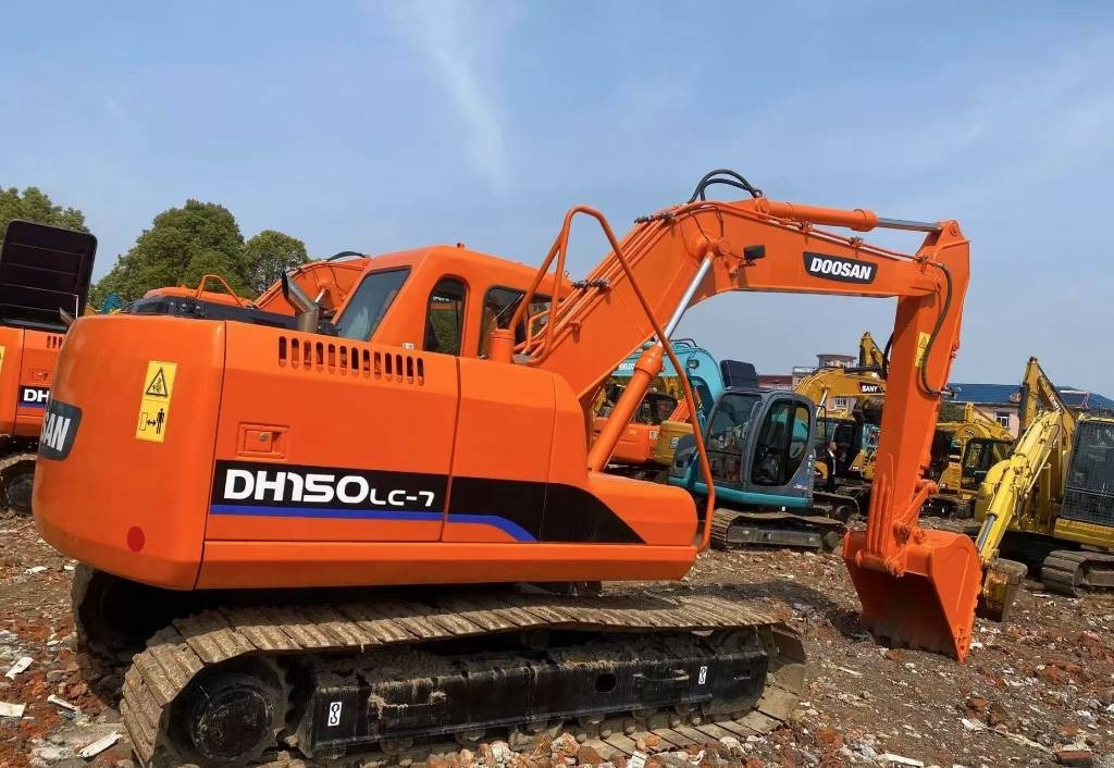 Doosan DH 150 - Pelle sur chenille: photos 1 Doosan DH 150 - Pelle sur chenille: photos 1