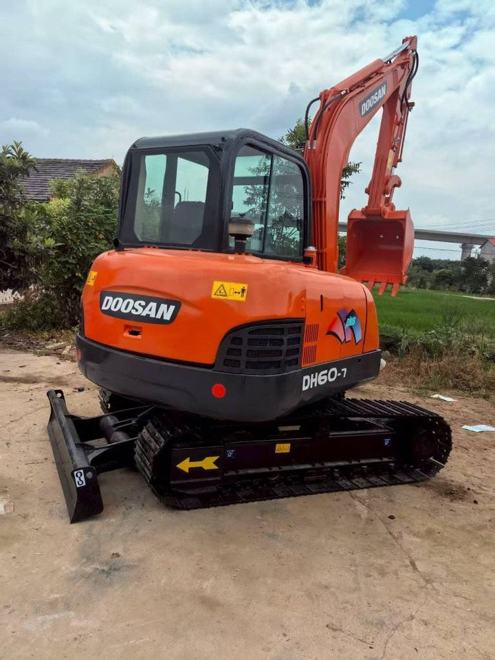 Doosan DH 60-7 - Mini pelle: photos 2 Doosan DH 60-7 - Mini pelle: photos 2