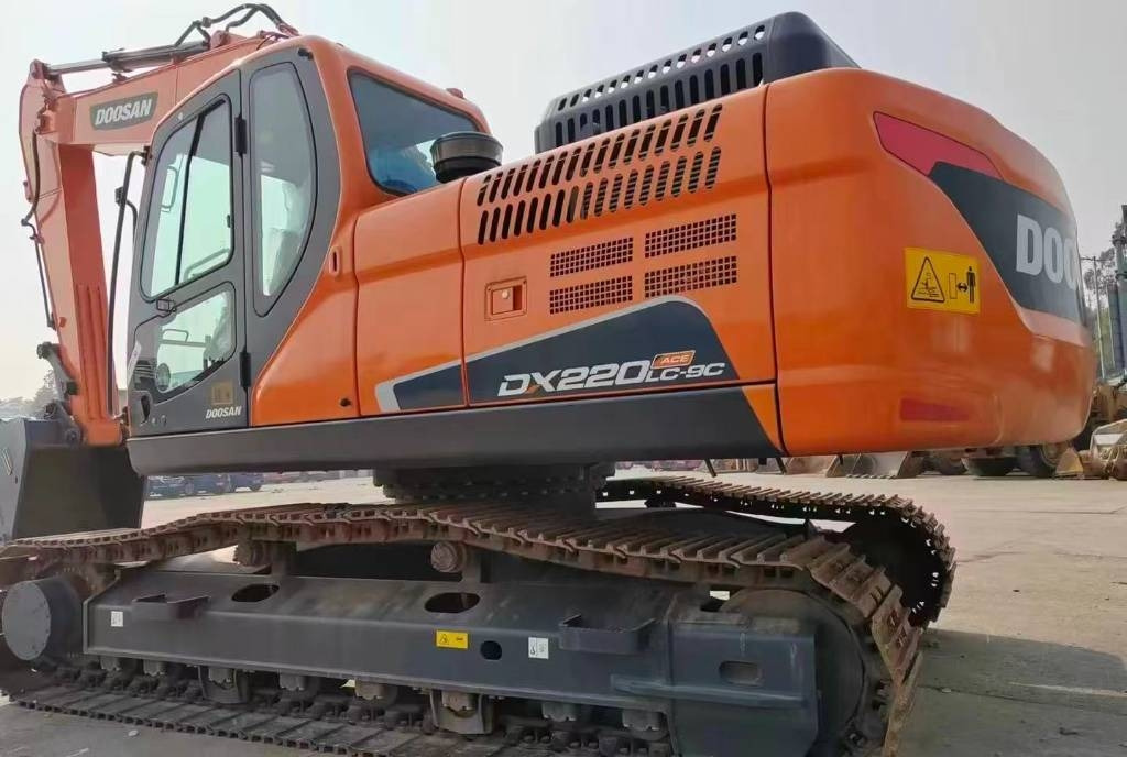 Doosan DX 220 - Pelle sur chenille: photos 1 Doosan DX 220 - Pelle sur chenille: photos 1